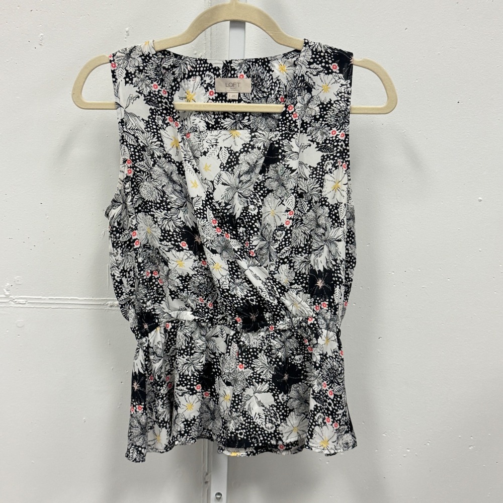 Loft Outlet Floral Peplum Surplice Faux Wrap Sleeveless Top Blouse Black White